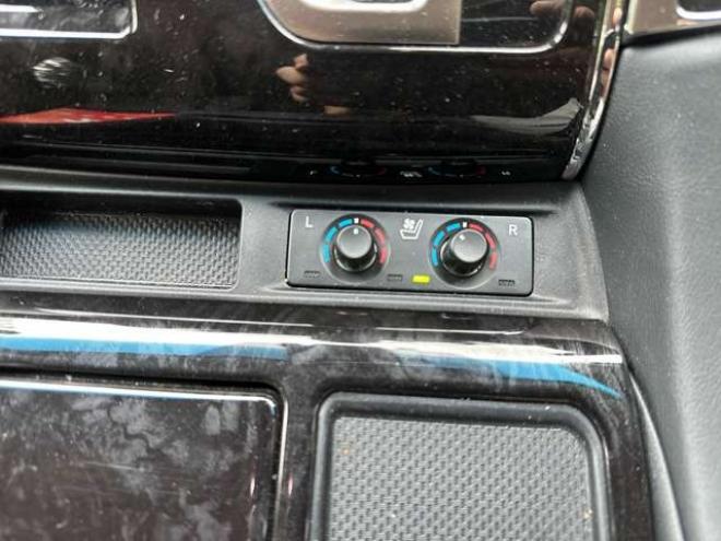 アルファード2.5 S Cパッケージ 4WD　モデリスタエアロ　両側パワースラ　電動リアゲート　後席モニター　フルセグ　バックカメラ　電動シート　3列シート　スマートキー　クルーズコントロール　社外アルミ　障害物センサー　レーンキープアシスト 2500