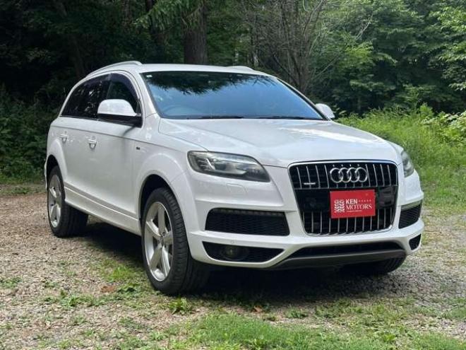 アウディQ7 3.0 TFSI クワトロ Sラインパッケージ 4WD　PS　PW　純正ナビ　純正アルミ　ABS　キーレス　ディーラー車　純正オーディオ　バックカメラ　黒革シート　ETC　ボーズサウンド　クルーズコントロール　電動シート　シートヒーター 正規輸入車 3000