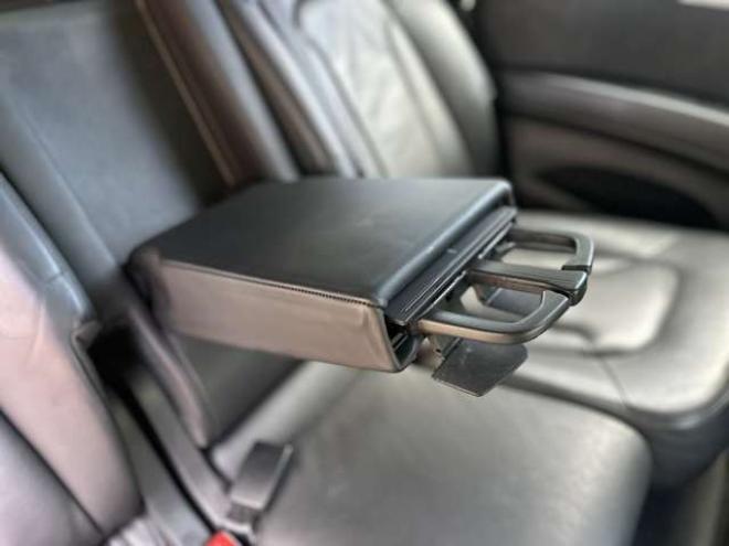 アウディQ7 3.0 TFSI クワトロ Sラインパッケージ 4WD　PS　PW　純正ナビ　純正アルミ　ABS　キーレス　ディーラー車　純正オーディオ　バックカメラ　黒革シート　ETC　ボーズサウンド　クルーズコントロール　電動シート　シートヒーター 正規輸入車 3000