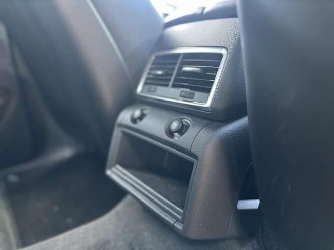 アウディQ7 3.0 TFSI クワトロ Sラインパッケージ 4WD　PS　PW　純正ナビ　純正アルミ　ABS　キーレス　ディーラー車　純正オーディオ　バックカメラ　黒革シート　ETC　ボーズサウンド　クルーズコントロール　電動シート　シートヒーター 正規輸入車 3000