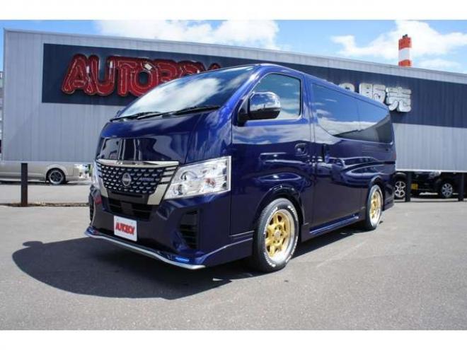 キャラバン2.4 AUTECH ロングボディ ディーゼルターボ 4WD　セレクション　Bodyline新作17インチAW&薄型オーバーフェンダー&ベッドキットTYPE2　ヨコハマPARADA215/60R17 登録済未使用車 2400