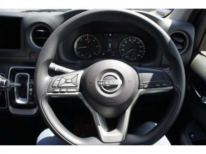 キャラバン2.4 AUTECH ロングボディ ディーゼルターボ 4WD　セレクション　Bodyline新作17インチAW&薄型オーバーフェンダー&ベッドキットTYPE2　ヨコハマPARADA215/60R17 登録済未使用車 2400