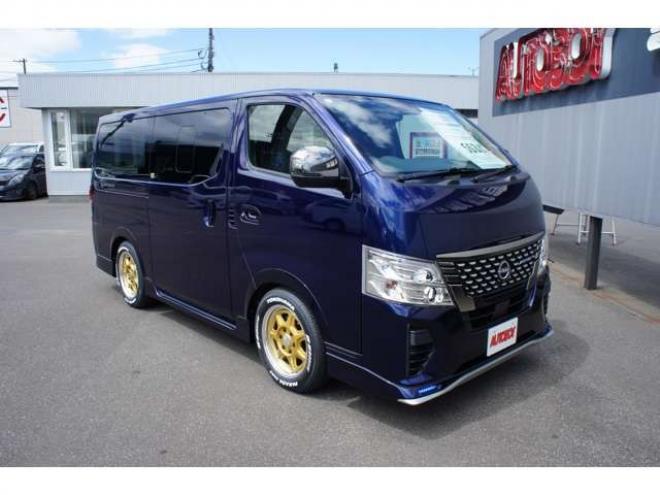 キャラバン2.4 AUTECH ロングボディ ディーゼルターボ 4WD　セレクション　Bodyline新作17インチAW&薄型オーバーフェンダー&ベッドキットTYPE2　ヨコハマPARADA215/60R17 登録済未使用車 2400