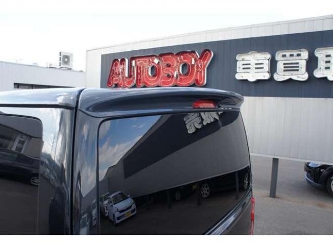 レジアスエース2.8 スーパーGL ダークプライム ロングボディ ディーゼルターボ 4WD　415COBRAカスタム車両　ファントムヘッドライトシステム&ファントムゴールド18インチホイール&フェイスリフトキット&フルエアロ&フローティングリップ&ローフォルムフェンダー　玄武2インチダウンブロック 2800