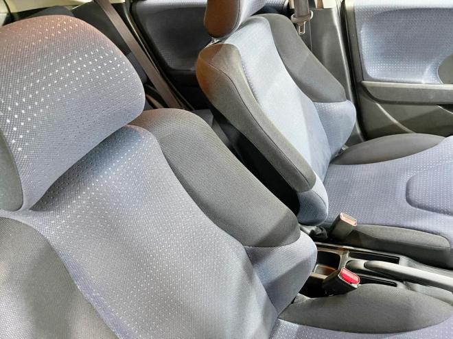 フィット1.3G 4WD 5年保証 ナビTV Bカメ ETC 寒冷地仕様 車検整備2年付 修復歴無