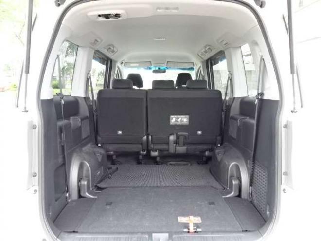 ステップワゴン2.0 スパーダ Z インターナビ セレクション 4WD　本州車　保証1年/走行距離無制限　4WD 後期型　両側パワースライドドア　純正ナビ　地デジ　バックカメラ　ETC　アイドリングストップ　クルーズコントロール　スマートキー　16インチアルミホイール 2000