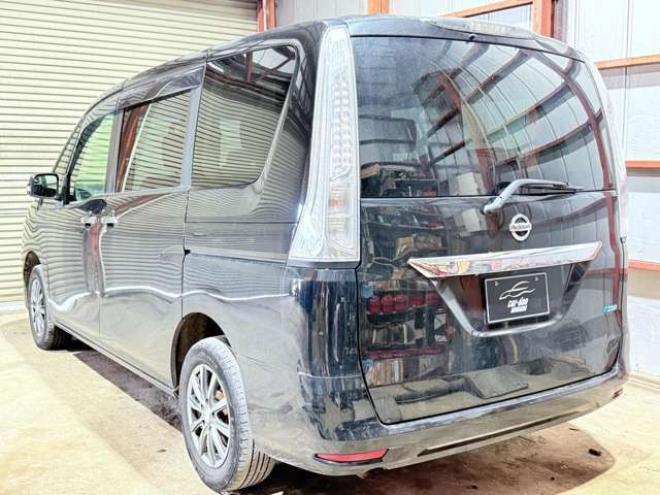 セレナ2.0 20X 4WD　下廻防錆TVナビBカメ後席モニタETC 2000