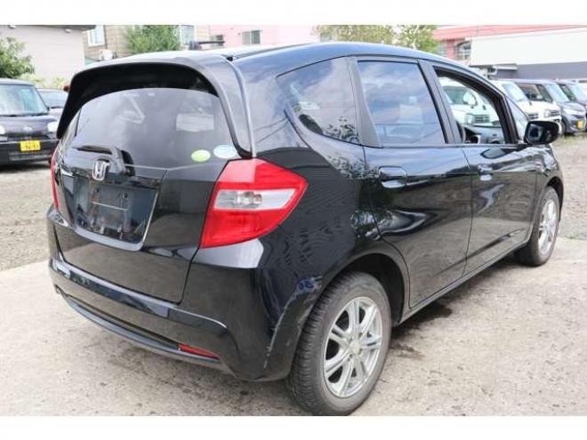 フィット1.3 G 4WD　後期型・ナビ・キーレス・夏冬タイヤ付き・修復無・5.3万k 1300