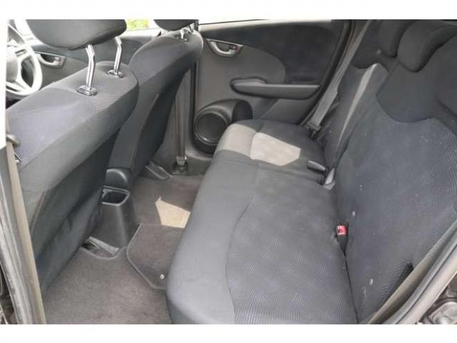 フィット1.3 G 4WD　後期型・キーレス・ナビ・夏冬タイヤ付き 1300