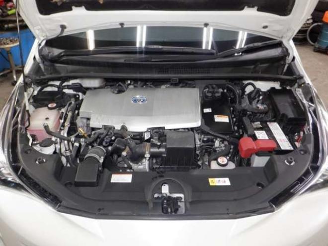 プリウス1.8 S セーフティ プラス E-Four 4WD　本州仕入・ナビ・TV・Bカメラ・エアロ・LEDヘッドライト・衝突軽減・クルコン・スマートキー・プッシュスタート・オートマチックハイビーム・ETC・フォグランプ・社外17インチAW 1800