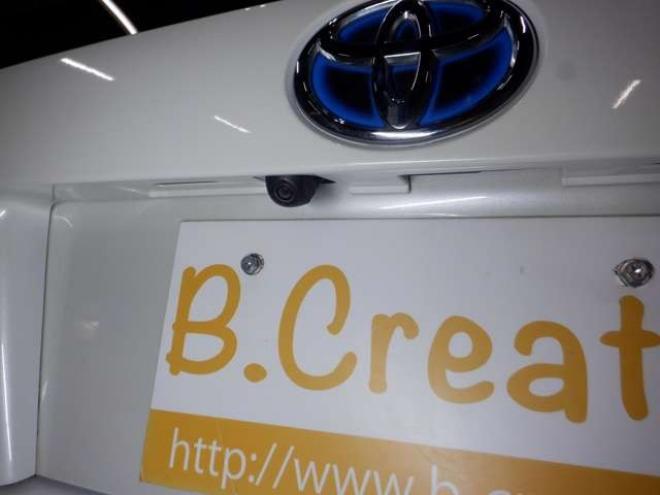 プリウス1.8 S セーフティ プラス E-Four 4WD　本州仕入・ナビ・TV・Bカメラ・エアロ・LEDヘッドライト・衝突軽減・クルコン・スマートキー・プッシュスタート・オートマチックハイビーム・ETC・フォグランプ・社外17インチAW 1800