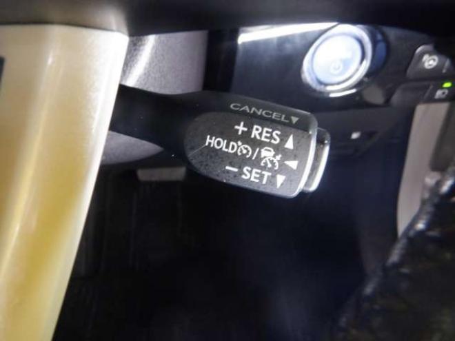 プリウス1.8 S セーフティ プラス E-Four 4WD　本州仕入・ナビ・TV・Bカメラ・エアロ・LEDヘッドライト・衝突軽減・クルコン・スマートキー・プッシュスタート・オートマチックハイビーム・ETC・フォグランプ・社外17インチAW 1800