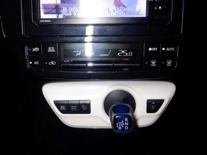 プリウス1.8 S セーフティ プラス E-Four 4WD　本州仕入・ナビ・TV・Bカメラ・エアロ・LEDヘッドライト・衝突軽減・クルコン・スマートキー・プッシュスタート・オートマチックハイビーム・ETC・フォグランプ・社外17インチAW 1800