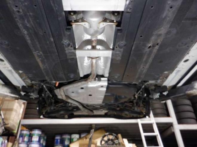 プリウス1.8 S セーフティ プラス E-Four 4WD　本州仕入・ナビ・TV・Bカメラ・エアロ・LEDヘッドライト・衝突軽減・クルコン・スマートキー・プッシュスタート・オートマチックハイビーム・ETC・フォグランプ・社外17インチAW 1800