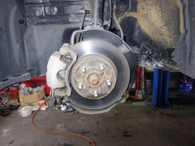 プリウス1.8 S セーフティ プラス E-Four 4WD　本州仕入・ナビ・TV・Bカメラ・エアロ・LEDヘッドライト・衝突軽減・クルコン・スマートキー・プッシュスタート・オートマチックハイビーム・ETC・フォグランプ・社外17インチAW 1800