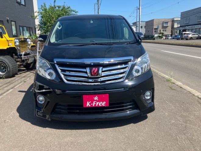 アルファード２４０Ｓ　Ｃパッケージ　４ＷＤ　両側スライドドア　ＥＴＣ　ナビ　電動バックドア　始動防眩ミラーオットマン　社外アルミ　キャプテンシート 4WD 2400 5Dr