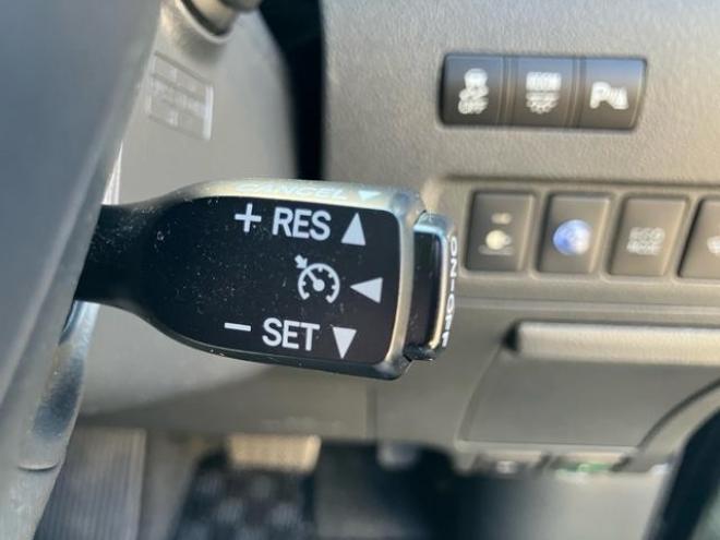 アルファード２４０Ｓ　Ｃパッケージ　４ＷＤ　両側スライドドア　ＥＴＣ　ナビ　電動バックドア　始動防眩ミラーオットマン　社外アルミ　キャプテンシート 4WD 2400 5Dr