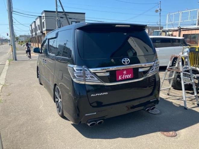 アルファード２４０Ｓ　Ｃパッケージ　４ＷＤ　両側スライドドア　ＥＴＣ　ナビ　電動バックドア　始動防眩ミラーオットマン　社外アルミ　キャプテンシート 4WD 2400 5Dr