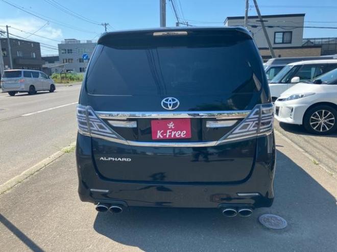 アルファード２４０Ｓ　Ｃパッケージ　４ＷＤ　両側スライドドア　ＥＴＣ　ナビ　電動バックドア　始動防眩ミラーオットマン　社外アルミ　キャプテンシート 4WD 2400 5Dr