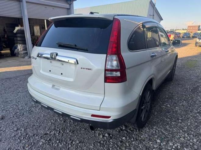CR-V2.4 ZX HDDナビ レザースタイル 4WD　本革シート　サンルーフ　HDDナビ　Bカメラ　シートヒーター 2400