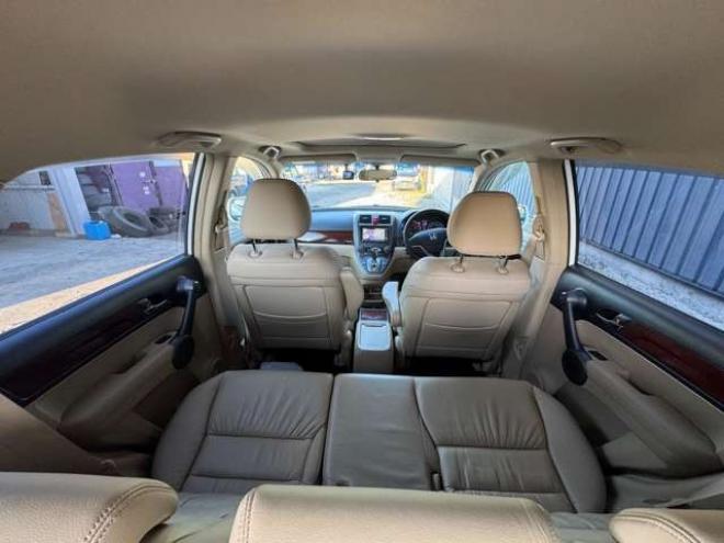 CR-V2.4 ZX HDDナビ レザースタイル 4WD　本革シート　サンルーフ　HDDナビ　Bカメラ　シートヒーター 2400