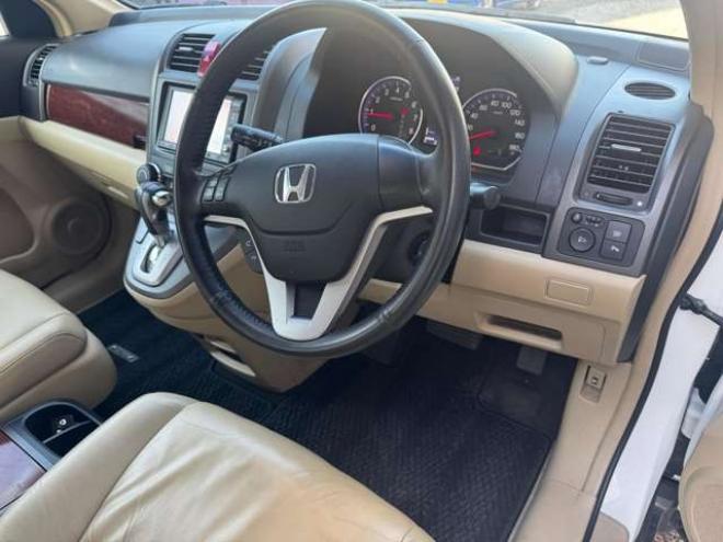 CR-V2.4 ZX HDDナビ レザースタイル 4WD　本革シート　サンルーフ　HDDナビ　Bカメラ　シートヒーター 2400