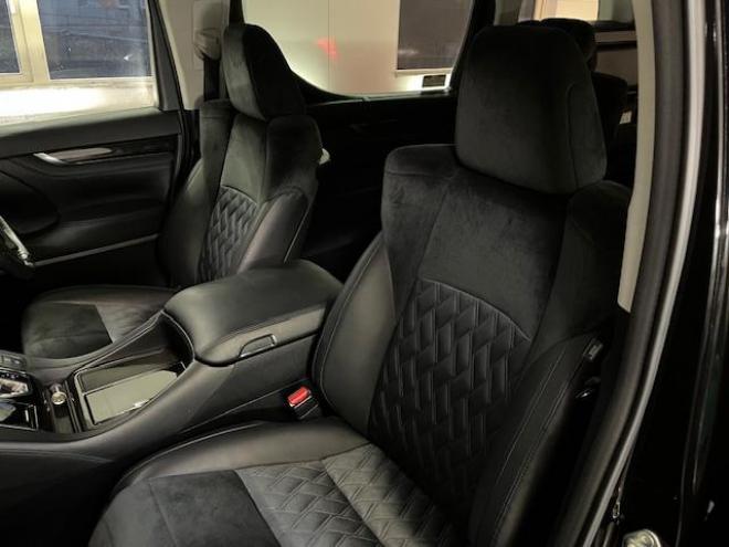 アルファードＳ　Ｃパッケージ　禁煙車　クレンツェ２０インチＡＷ　純正１８ＡＷ＋スタッドレスタイヤ付　ブリッツ車高調　ヴァレンティＬＥＤテール　アルパインビッグＸ１０インチナビ（フルセグ地デジ　Ｂｌｕｅｔｏｏｔｈ）＋バックカメラ　アルパイン製１２．８インチリアフリップダウンモニター　両側パワースライドドア　パワーバックドア　純正ハーフレザーシート　電動オットマン　ＬＥＤヘッドライト　ステアリングヒーター　フロントガラス熱線　エンジンスターター　ＥＴＣ 4WD 2500 5Dr