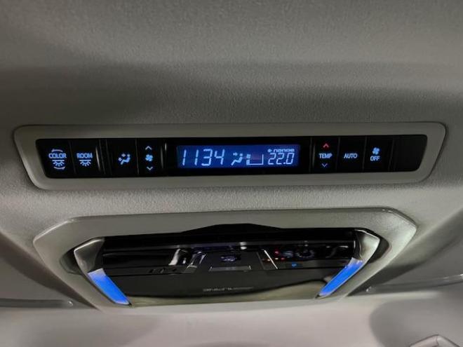 アルファードＳ　Ｃパッケージ　禁煙車　クレンツェ２０インチＡＷ　純正１８ＡＷ＋スタッドレスタイヤ付　ブリッツ車高調　ヴァレンティＬＥＤテール　アルパインビッグＸ１０インチナビ（フルセグ地デジ　Ｂｌｕｅｔｏｏｔｈ）＋バックカメラ　アルパイン製１２．８インチリアフリップダウンモニター　両側パワースライドドア　パワーバックドア　純正ハーフレザーシート　電動オットマン　ＬＥＤヘッドライト　ステアリングヒーター　フロントガラス熱線　エンジンスターター　ＥＴＣ 4WD 2500 5Dr