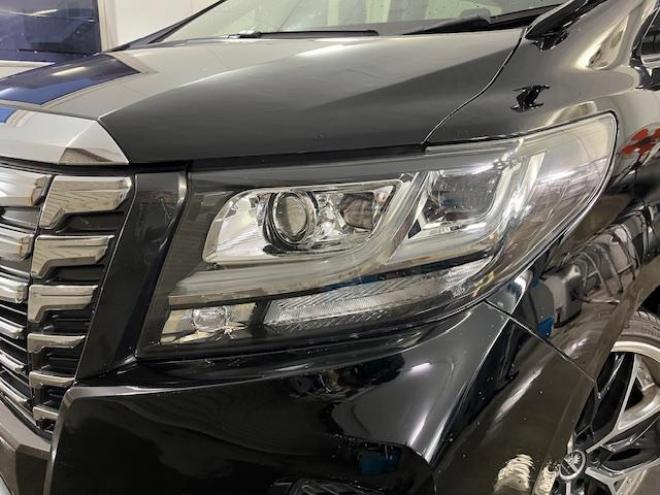 アルファードＳ　Ｃパッケージ　禁煙車　クレンツェ２０インチＡＷ　純正１８ＡＷ＋スタッドレスタイヤ付　ブリッツ車高調　ヴァレンティＬＥＤテール　アルパインビッグＸ１０インチナビ（フルセグ地デジ　Ｂｌｕｅｔｏｏｔｈ）＋バックカメラ　アルパイン製１２．８インチリアフリップダウンモニター　両側パワースライドドア　パワーバックドア　純正ハーフレザーシート　電動オットマン　ＬＥＤヘッドライト　ステアリングヒーター　フロントガラス熱線　エンジンスターター　ＥＴＣ 4WD 2500 5Dr