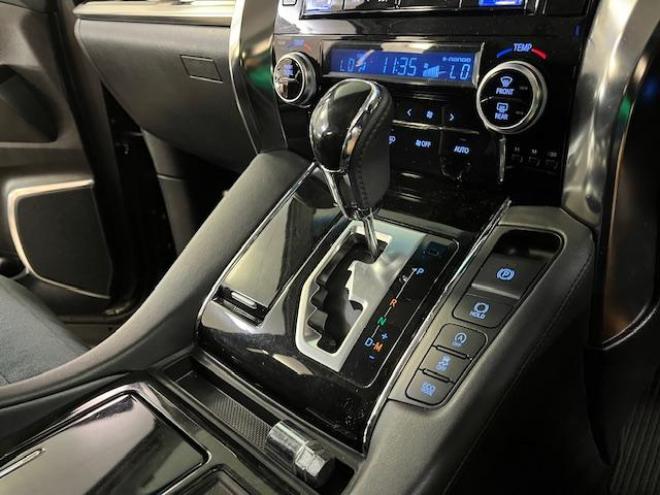 アルファードＳ　Ｃパッケージ　禁煙車　クレンツェ２０インチＡＷ　純正１８ＡＷ＋スタッドレスタイヤ付　ブリッツ車高調　ヴァレンティＬＥＤテール　アルパインビッグＸ１０インチナビ（フルセグ地デジ　Ｂｌｕｅｔｏｏｔｈ）＋バックカメラ　アルパイン製１２．８インチリアフリップダウンモニター　両側パワースライドドア　パワーバックドア　純正ハーフレザーシート　電動オットマン　ＬＥＤヘッドライト　ステアリングヒーター　フロントガラス熱線　エンジンスターター　ＥＴＣ 4WD 2500 5Dr