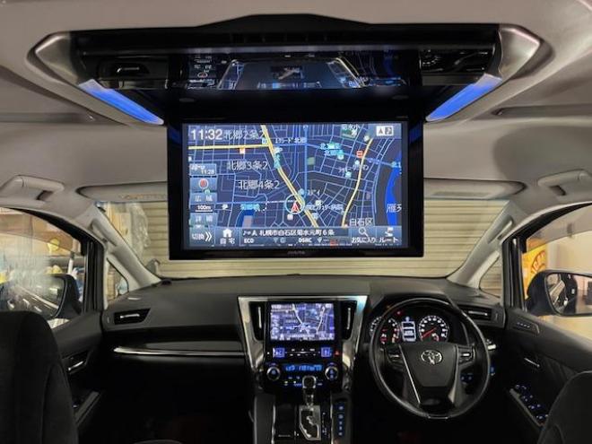 アルファードＳ　Ｃパッケージ　禁煙車　クレンツェ２０インチＡＷ　純正１８ＡＷ＋スタッドレスタイヤ付　ブリッツ車高調　ヴァレンティＬＥＤテール　アルパインビッグＸ１０インチナビ（フルセグ地デジ　Ｂｌｕｅｔｏｏｔｈ）＋バックカメラ　アルパイン製１２．８インチリアフリップダウンモニター　両側パワースライドドア　パワーバックドア　純正ハーフレザーシート　電動オットマン　ＬＥＤヘッドライト　ステアリングヒーター　フロントガラス熱線　エンジンスターター　ＥＴＣ 4WD 2500 5Dr