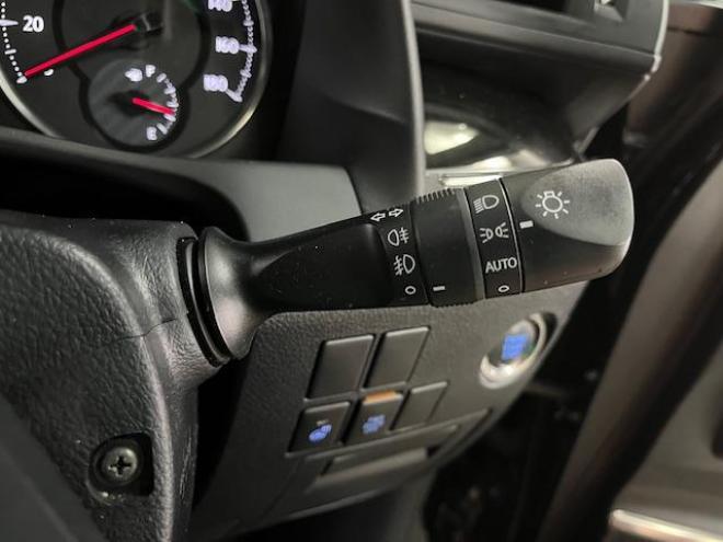 アルファードＳ　Ｃパッケージ　禁煙車　クレンツェ２０インチＡＷ　純正１８ＡＷ＋スタッドレスタイヤ付　ブリッツ車高調　ヴァレンティＬＥＤテール　アルパインビッグＸ１０インチナビ（フルセグ地デジ　Ｂｌｕｅｔｏｏｔｈ）＋バックカメラ　アルパイン製１２．８インチリアフリップダウンモニター　両側パワースライドドア　パワーバックドア　純正ハーフレザーシート　電動オットマン　ＬＥＤヘッドライト　ステアリングヒーター　フロントガラス熱線　エンジンスターター　ＥＴＣ 4WD 2500 5Dr