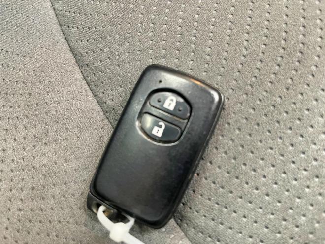 プリウス1.8L 5年保証 スマキー 寒冷地仕様 禁煙 車検整備2年付 修復歴無