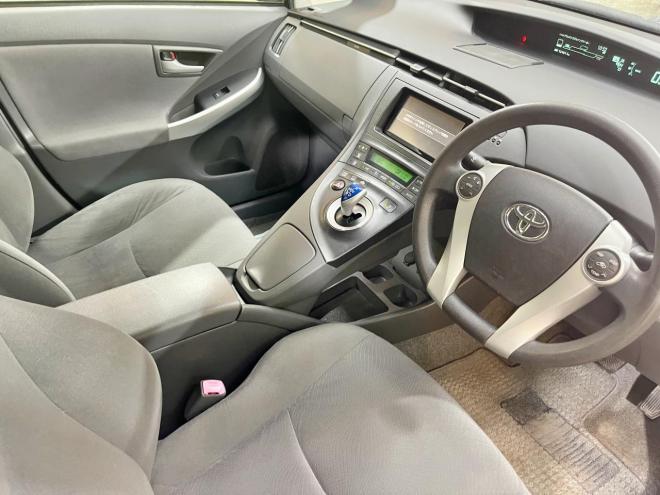 プリウス1.8L 5年保証 スマキー 寒冷地仕様 禁煙 車検整備2年付 修復歴無