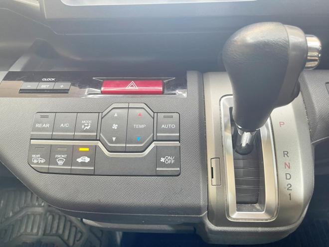 ステップワゴン2.0G Lパッケージ 4WD 5年保証 両側パワスラ 夏冬タイヤ ETC 寒冷地仕様 禁煙 車検整備2年付