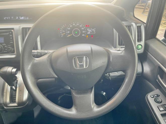 ステップワゴン2.0G Lパッケージ 4WD 5年保証 両側パワスラ 夏冬タイヤ ETC 寒冷地仕様 禁煙 車検整備2年付