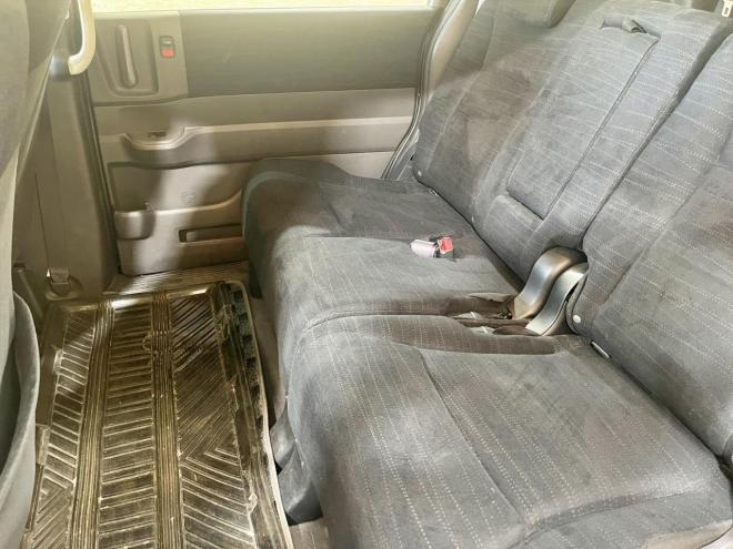 ステップワゴン2.0G Lパッケージ 4WD 5年保証 両側パワスラ 夏冬タイヤ ETC 寒冷地仕様 禁煙 車検整備2年付