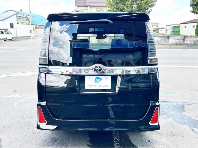 ヴォクシー2.0ZS煌 4WD　ローンが不安な方＜優遇ローン＞トヨタセーフティセンス　寒冷地仕様　両側パワースライドドア 4WD