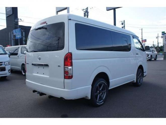 ハイエース2.7 GL ロング ミドルルーフ 4WD　リフトアップ仕様　415SAFARIフロントスポイラー　415COBRAバッドラッカーSD6　17インチAW　TOYOオープンカントリーA/T　215/60R17　後席リクライニング加工済　純正エンジンスターター　社外大型フリップダウン 2700