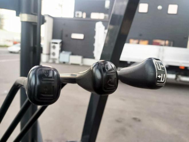 フォークリフトコマツ　中古　FD25T-17　ディーゼル　建機