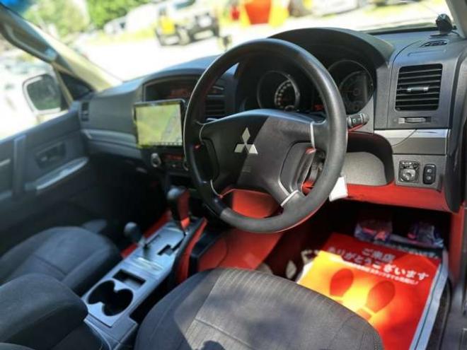 パジェロ3.2 ロング GR ディーゼルターボ 4WD　リフトアップ2インチ　10インチTVナビ　グッドリッチタイヤ　シートヒーター　ETC　エンジンスターター　純正アルミ　バックカメラ　キーレス　パワステ　パワーウィンドウ　ABS 3200