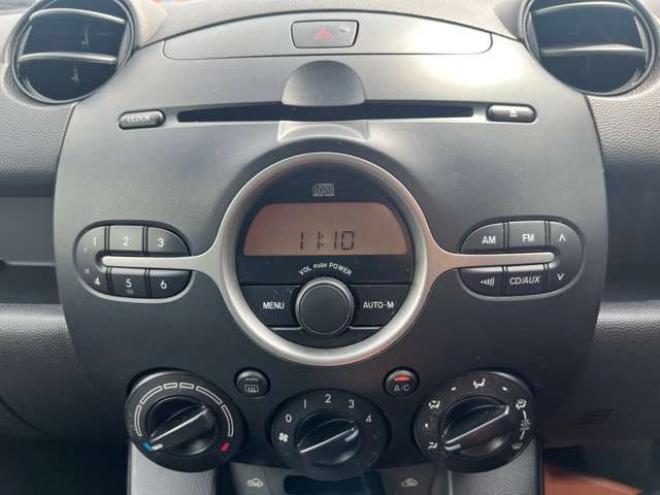 デミオ1.3 13C 4WD　純正オーディオ・切替4WD 1300
