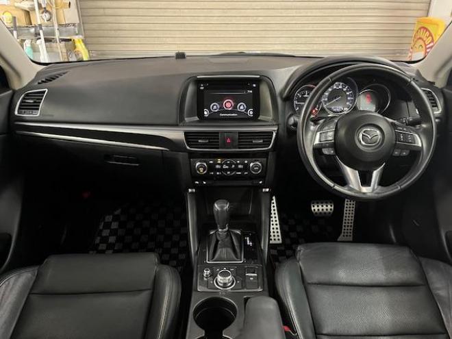 CX-5ＸＤ　Ｌパッケージ　本州仕入　ワンオーナー　寒冷地仕様　禁煙車　ＷＡＫＯＳバリアスコーティング済　スカイアクティブディーゼルターボ　純正１９インチＡＷ　社外１７ＡＷ＋スタッドレスタイヤ付　純正ナビ（フルセグ地デジ　ＤＶＤ再生　Ｂｌｕｅｔｏｏｔｈ）＋バックカメラ＆サイドカメラ　純正ブラックレザーシート　レーダークルーズコントロール　ブラインドスポット　車線逸脱警報　ＬＥＤヘッドライト　両席シートヒーター　アドバンスキー　横滑り防止装置　ＥＴＣ 4WD 2200 5Dr