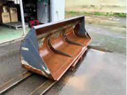 アタッチメント&nbsp;&nbsp;TRIMAトリマー　中古　バケ... TRIMAトリマー　中古　バケツ 　W2400mm　F-att