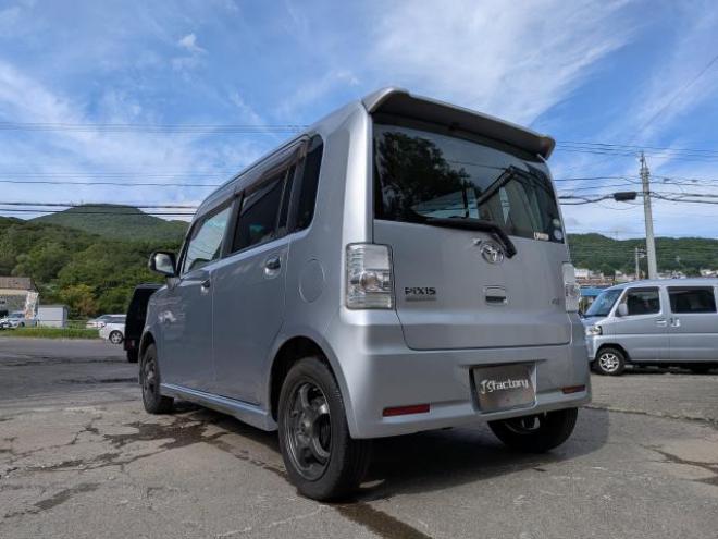 ピクシススペース(ムーヴコンテOEM)エコアイドル☆ 4WD 660 5Dr