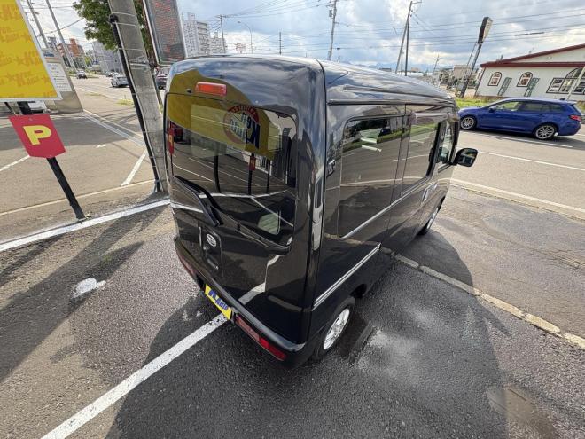 ハイゼットHIJET CARGO 4WD CRUSE HIGH ROOF　錆の少ない本州仕入　人気のビジネスパッケージ　　キーレス　Bluetoothフルセグナビ　電動格納　ETC　バイザー　アルミ　エンジンオイル交換　ATF交 4WD 660 5Dr