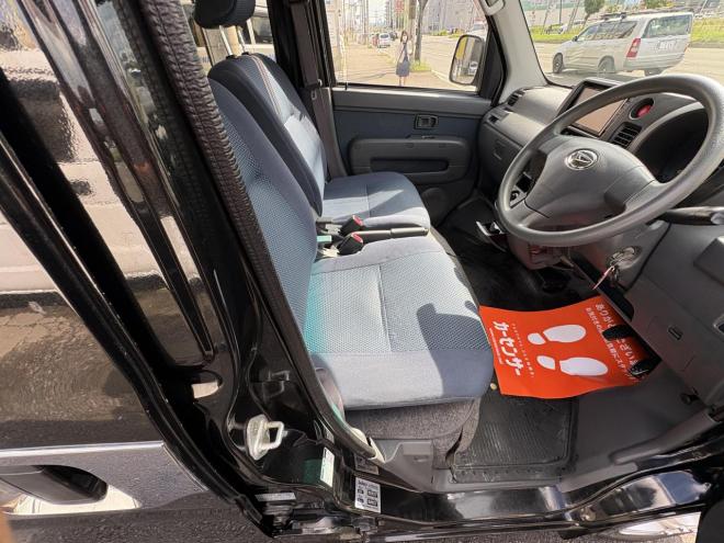 ハイゼットHIJET CARGO 4WD CRUSE HIGH ROOF　錆の少ない本州仕入　人気のビジネスパッケージ　　キーレス　Bluetoothフルセグナビ　電動格納　ETC　バイザー　アルミ　エンジンオイル交換　ATF交 4WD 660 5Dr