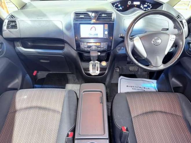 セレナ2.0 ハイウェイスター Vセレクション+Safety 4WD　下廻防錆TVナビBカメETC 2000