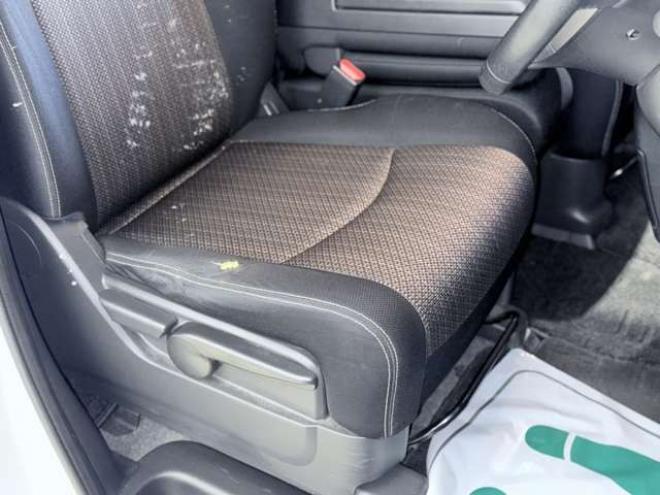 セレナ2.0 ハイウェイスター Vセレクション+Safety 4WD　下廻防錆TVナビBカメETC 2000