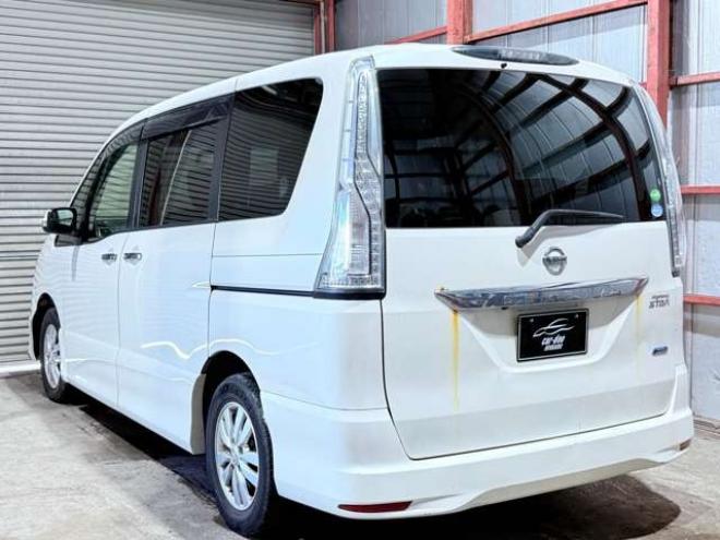 セレナ2.0 ハイウェイスター Vセレクション+Safety 4WD　下廻防錆TVナビBカメETC 2000